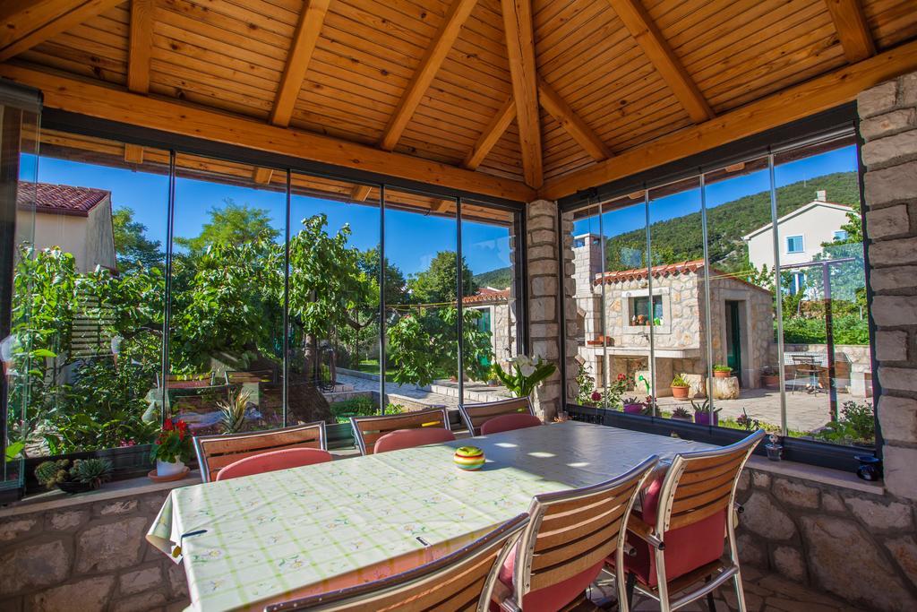 Rooms Kucic Cres Exterior photo